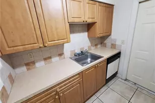 2607 NE 8th Ave, Wilton Manors, FL 33334 - Photo 3