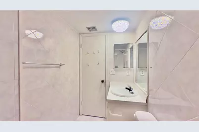 9340  Lagoon Pl, Unit #403, Davie, FL 33324 - Photo 17