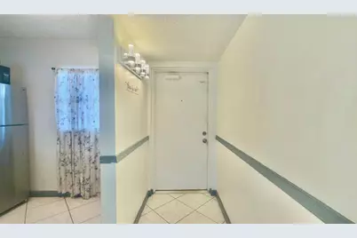 9340  Lagoon Pl, Unit #403, Davie, FL 33324 - Photo 5