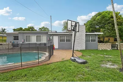 667 W Melrose Cir, Fort Lauderdale, FL 33312 - Photo 25