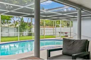 4811 Hayes St, Hollywood, FL 33021 - Photo 13