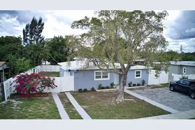 266 NE 42nd St, Deerfield Beach, FL 33064 - Photo 5