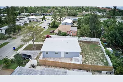 266 NE 42nd St, Deerfield Beach, FL 33064 - Photo 7