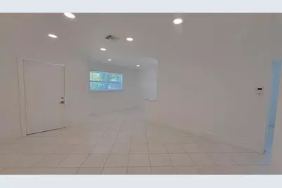 266 NE 42nd St, Deerfield Beach, FL 33064 - Photo 9