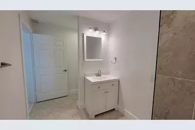 266 NE 42nd St, Deerfield Beach, FL 33064 - Photo 21