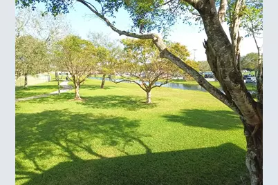 1055  Coral Club Dr, Unit #1055, Coral Springs, FL 33071 - Photo 23