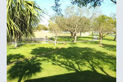 1055  Coral Club Dr, Unit #1055, Coral Springs, FL 33071 - Photo 27