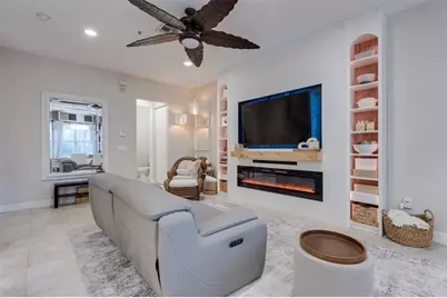 12467 NW 17th Ct, Pembroke Pines, FL 33028 - Photo 15