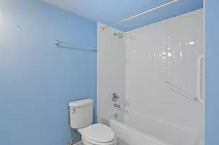 7556 Stirling Rd, Hollywood, FL 33024 - Photo 19