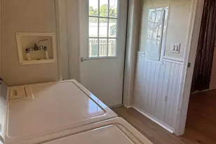 21861 NW 2nd Ct, Pembroke Pines, FL 33029 - Photo 5