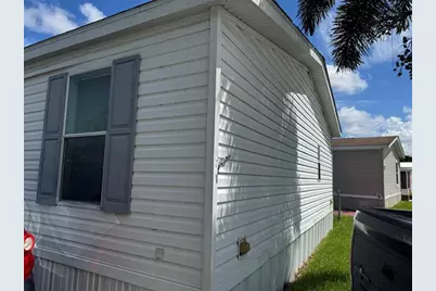 21861 NW 2nd Ct, Pembroke Pines, FL 33029 - Photo 23