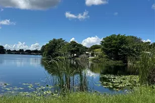 21861 NW 2nd Ct, Pembroke Pines, FL 33029 - Photo 35