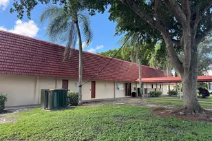 21861 NW 2nd Ct, Pembroke Pines, FL 33029 - Photo 37