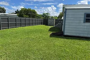 21861 NW 2nd Ct, Pembroke Pines, FL 33029 - Photo 25