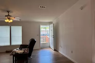 21861 NW 2nd Ct, Pembroke Pines, FL 33029 - Photo 9