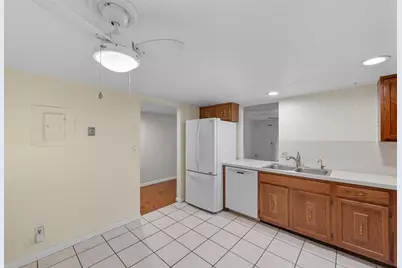 7556  Stirling Rd, Unit #124, Hollywood, FL 33024 - Photo 9