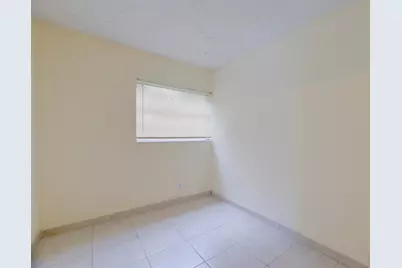 4500 NE 15th Ave, Oakland Park, FL 33334 - Photo 13