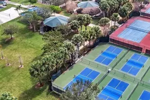 2901 S Palm Aire Dr, Pompano Beach, FL 33069 - Photo 27