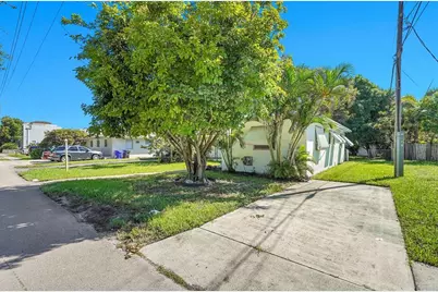 917 N 17th Ave, Hollywood, FL 33020 - Photo 3
