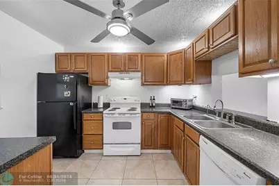 2800  Somerset Dr, Unit #201 J, Lauderdale Lakes, FL 33311 - Photo 3