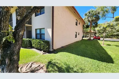 15710 E Waterside Cir, Unit #101, Sunrise, FL 33326 - Photo 3