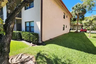 15710 E Waterside Cir, Sunrise, FL 33326 - Photo 3