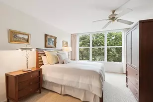 3900 Oaks Clubhouse Dr, Pompano Beach, FL 33069 - Photo 7