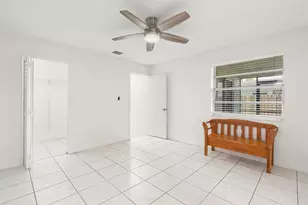 14680 N Beckley Square, Davie, FL 33325 - Photo 9