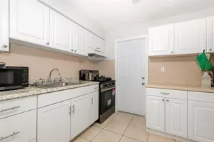 404 NE 4th St, Pompano Beach, FL 33060 - Photo 5