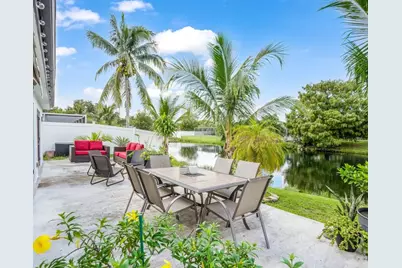 2051 NW 93rd Ln, Sunrise, FL 33322 - Photo 15