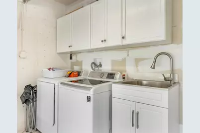 2051 NW 93rd Ln, Sunrise, FL 33322 - Photo 13