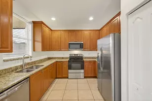 7029 Ambrosia Ln, Naples, FL 34119 - Photo 5