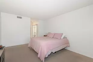 100 Lakeview Dr, Weston, FL 33326 - Photo 17