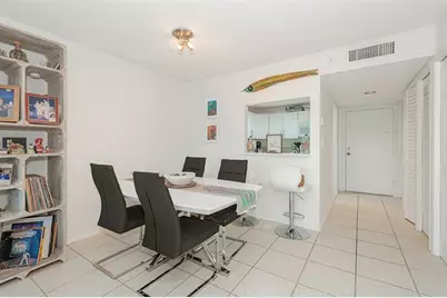 100  Lakeview Dr, Unit #206, Weston, FL 33326 - Photo 7
