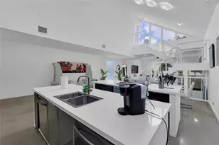 303 SW 9th St, Fort Lauderdale, FL 33315 - Photo 13