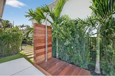 2533  Aqua Vista Blvd, Fort Lauderdale, FL 33301 - Photo 67