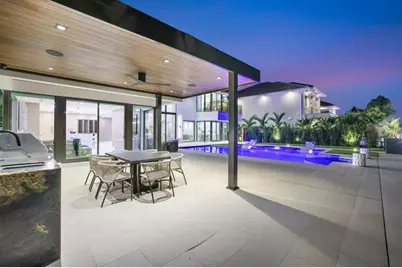 2533  Aqua Vista Blvd, Fort Lauderdale, FL 33301 - Photo 97