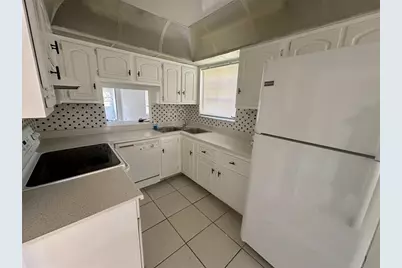 5980 NW 64th Ave, Unit #112, Tamarac, FL 33319 - Photo 5