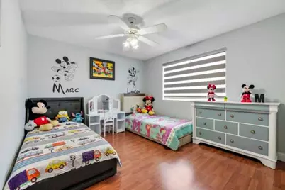 18811 NW 80th Ave, Hialeah, FL 33015 - Photo 51