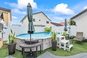 18811 NW 80th Ave, Hialeah, FL 33015 - Photo 43