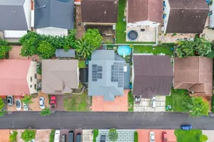 18811 NW 80th Ave, Hialeah, FL 33015 - Photo 9