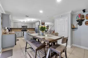 18811 NW 80th Ave, Hialeah, FL 33015 - Photo 25