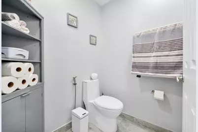 18811 NW 80th Ave, Hialeah, FL 33015 - Photo 61