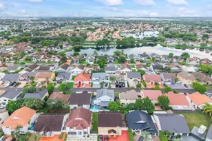 18811 NW 80th Ave, Hialeah, FL 33015 - Photo 11