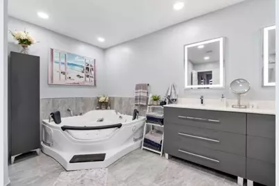 18811 NW 80th Ave, Hialeah, FL 33015 - Photo 57