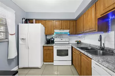 471 N Pine Island Rd, Unit #302D, Plantation, FL 33324 - Photo 7