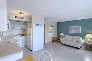 1200 Colonnades Dr, Fort Pierce, FL 34949 - Photo 7