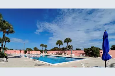 1200  Colonnades Dr, Unit #208, Fort Pierce, FL 34949 - Photo 3