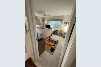 2110 NE 39th St, Unit #1B, Fort Lauderdale, FL 33308 - Photo 1