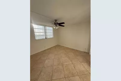 1811  Jefferson St, Unit #810, Hollywood, FL 33020 - Photo 3